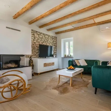 Crogo Paradiz * Labin (Istria)